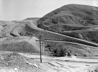 Illustration for article titled How 19 Giant Earthmovers Carved Dodger Stadium Out of a Mountain